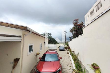 Casa à venda com 150m², 3 quartos e 5 vagas Casa à venda com 150m², 3 quartos e 5 vagasGaragem - Quintal