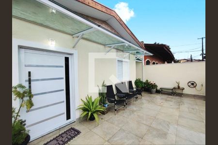 Casa à venda com 150m², 3 quartos e 5 vagas Casa à venda com 150m², 3 quartos e 5 vagasEntrada