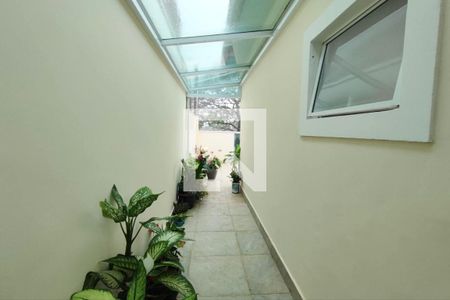 Casa à venda com 150m², 3 quartos e 5 vagas Casa à venda com 150m², 3 quartos e 5 vagasCorredor