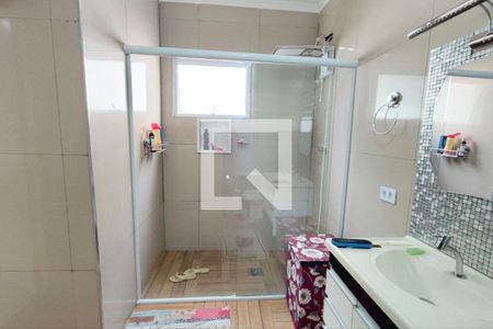 Casa à venda com 150m², 3 quartos e 5 vagas Casa à venda com 150m², 3 quartos e 5 vagasBanheiro suíte