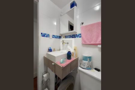 Apartamento à venda com 70m², 2 quartos e sem vagaBanheiro da Suíte