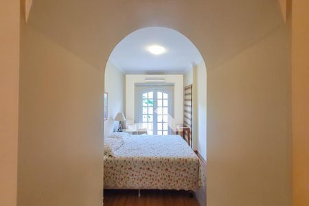 Casa à venda com 320m², 4 quartos e 3 vagas Casa à venda com 320m², 4 quartos e 3 vagasQuarto 2 - suite