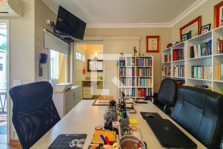 Casa à venda com 320m², 4 quartos e 3 vagas Casa à venda com 320m², 4 quartos e 3 vagasQuarto 4 - suite