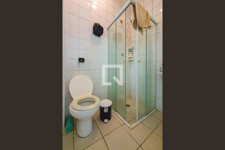 Casa à venda com 320m², 4 quartos e 3 vagas Casa à venda com 320m², 4 quartos e 3 vagasBanheiro de Serviço