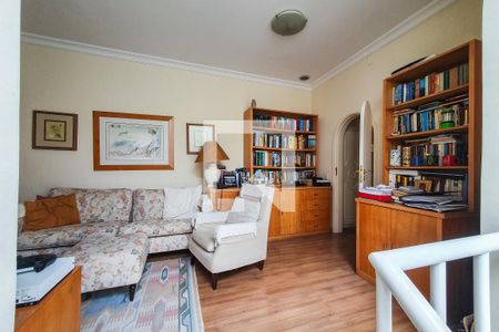 Casa à venda com 320m², 4 quartos e 3 vagas Casa à venda com 320m², 4 quartos e 3 vagasSala de leitura