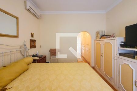 Casa à venda com 320m², 4 quartos e 3 vagas Casa à venda com 320m², 4 quartos e 3 vagasQuarto 1 - suite