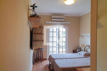 Casa à venda com 320m², 4 quartos e 3 vagas Casa à venda com 320m², 4 quartos e 3 vagasQuarto 3 - suite