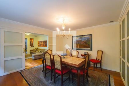 Casa à venda com 320m², 4 quartos e 3 vagas Casa à venda com 320m², 4 quartos e 3 vagasSala de Jantar