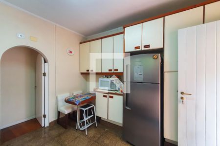 Casa à venda com 320m², 4 quartos e 3 vagas Casa à venda com 320m², 4 quartos e 3 vagasCozinha