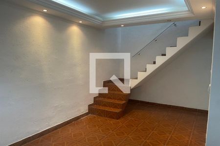 Sala de casa para alugar com 3 quartos, 130m² em Vila Antonieta, São Paulo