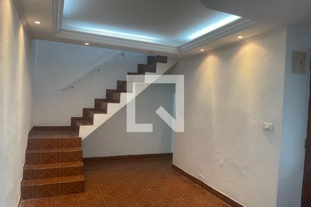 Sala de casa para alugar com 3 quartos, 130m² em Vila Antonieta, São Paulo