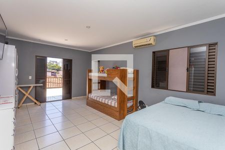 Casa à venda com 240m², 3 quartos e 2 vagasQuarto 1 - suíte