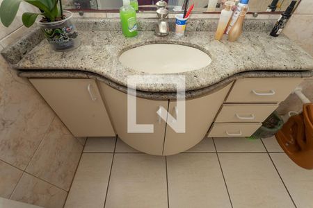 Casa à venda com 240m², 3 quartos e 2 vagasBanheiro da suíte