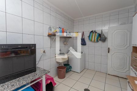 Casa à venda com 240m², 3 quartos e 2 vagasÁrea de serviço