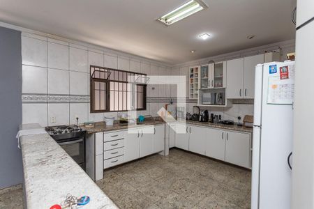 Casa à venda com 240m², 3 quartos e 2 vagasCozinha