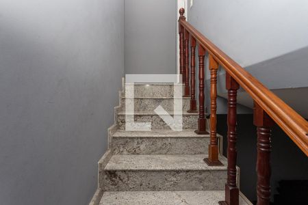 Escada de casa à venda com 3 quartos, 240m² em Centro, Diadema