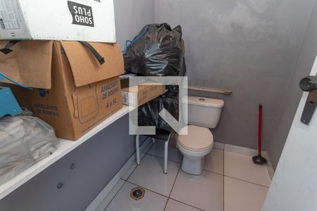 Casa à venda com 240m², 3 quartos e 2 vagasBanheiro de serviço