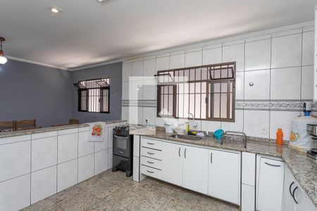 Casa à venda com 240m², 3 quartos e 2 vagasCozinha