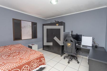 Casa à venda com 240m², 3 quartos e 2 vagasQuarto 2