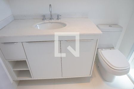 Banheiro da Suíte de apartamento para alugar com 2 quartos, 62m² em Vila Anastácio, São Paulo