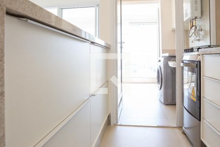 Cozinha de apartamento para alugar com 2 quartos, 62m² em Vila Anastácio, São Paulo