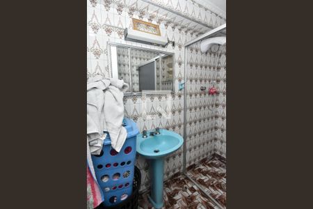 Casa à venda com 200m², 3 quartos e 4 vagasBanheiro 2