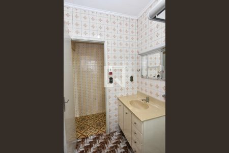 Casa à venda com 200m², 3 quartos e 4 vagasBanheiro 1