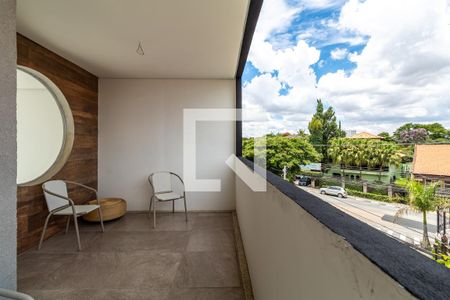 Casa à venda com 330m², 4 quartos e 3 vagasVaranda