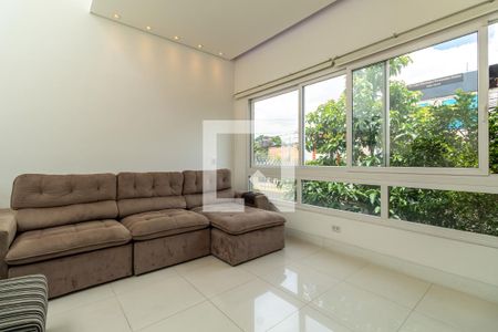 Casa à venda com 330m², 4 quartos e 3 vagasSala de TV