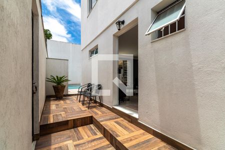 Casa à venda com 330m², 4 quartos e 3 vagasÁrea Externa