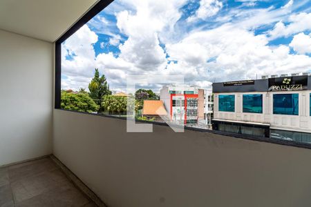 Casa à venda com 330m², 4 quartos e 3 vagasVaranda