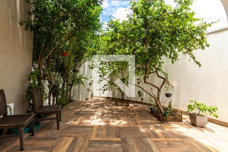 Casa à venda com 330m², 4 quartos e 3 vagasGaragem