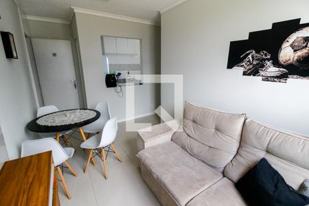 Sala de apartamento para alugar com 2 quartos, 50m² em Vila Pirajussara, São Paulo