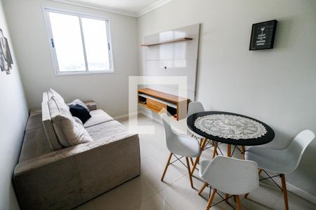 Sala de apartamento para alugar com 2 quartos, 50m² em Vila Pirajussara, São Paulo