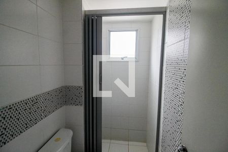 Banheiro de apartamento para alugar com 2 quartos, 50m² em Vila Pirajussara, São Paulo