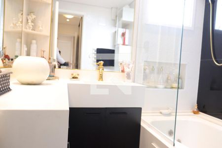 Apartamento à venda com 110m², 4 quartos e 2 vagasBanheiro da Suíte