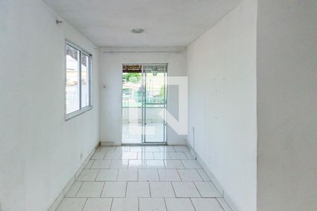 Sala/Cozinha de apartamento para alugar com 1 quarto, 65m² em Marechal Hermes, Rio de Janeiro