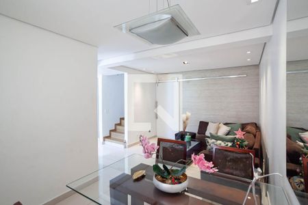 Sala  de casa de condomínio para alugar com 3 quartos, 128m² em Castelo, Belo Horizonte