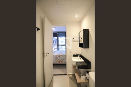 Studio para alugar com 26m², 1 quarto e sem vaga Studio para alugar com 26m², 1 quarto e sem vagaBanheiro