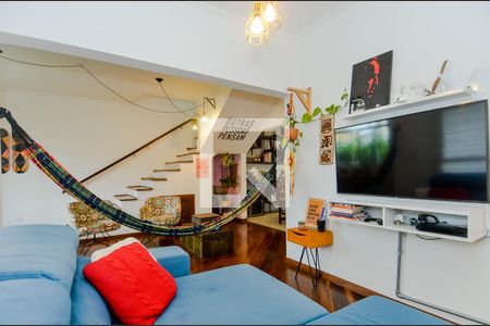 Sala de TV de casa para alugar com 5 quartos, 230m² em Jardim Santa Clara, Guarulhos