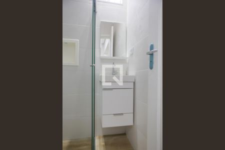 Banheiro de apartamento para alugar com 1 quarto, 48m² em Boqueirão, Santos