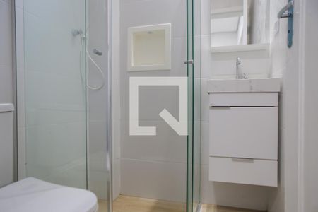 Banheiro de apartamento para alugar com 1 quarto, 48m² em Boqueirão, Santos