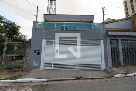 Casa à venda com 175m², 2 quartos e 2 vagasFachada