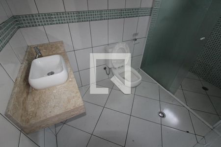 Casa à venda com 175m², 2 quartos e 2 vagasBanheiro Suite