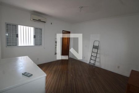 Casa à venda com 175m², 2 quartos e 2 vagasSuite 2
