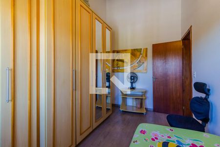 Casa à venda com 147m², 3 quartos e 3 vagas Casa à venda com 147m², 3 quartos e 3 vagasQuarto 2