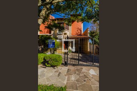 Casa à venda com 147m², 3 quartos e 3 vagas Casa à venda com 147m², 3 quartos e 3 vagasFachada