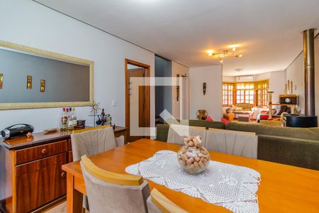 Casa à venda com 147m², 3 quartos e 3 vagas Casa à venda com 147m², 3 quartos e 3 vagasSala