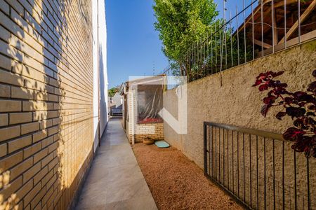 Casa à venda com 147m², 3 quartos e 3 vagas Casa à venda com 147m², 3 quartos e 3 vagasQuintal