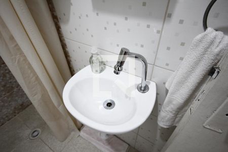 Banheiro de kitnet/studio à venda com 1 quarto, 27m² em Liberdade, São Paulo